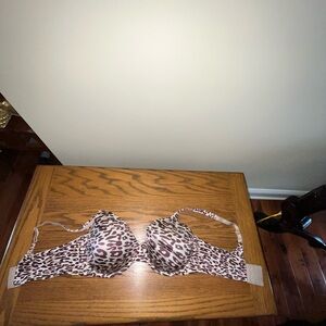 Vanity Fair Leopard Print Underwire Bra in Cream and Brown Tones